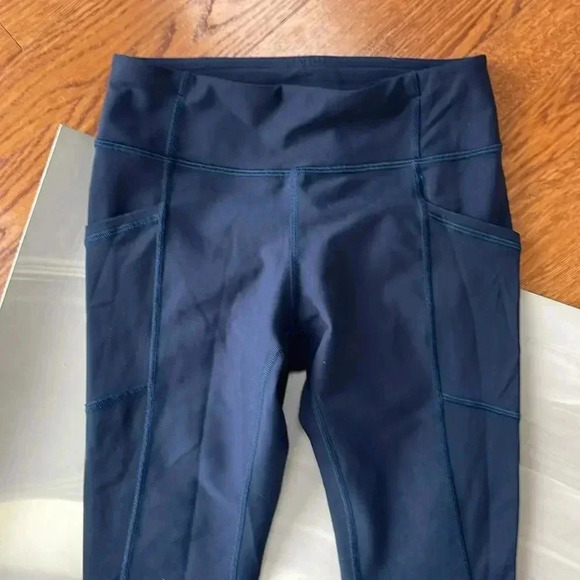 Lululemon I 4 - Picture 3 of 16